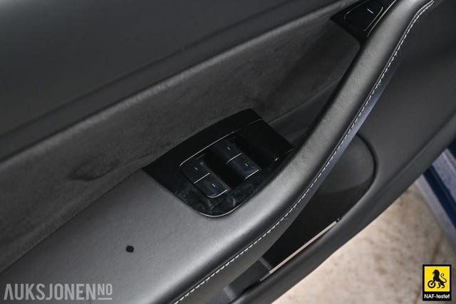 2019 TESLA MODEL 3 - 8