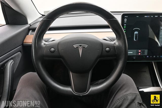 2019 TESLA MODEL 3 - 28