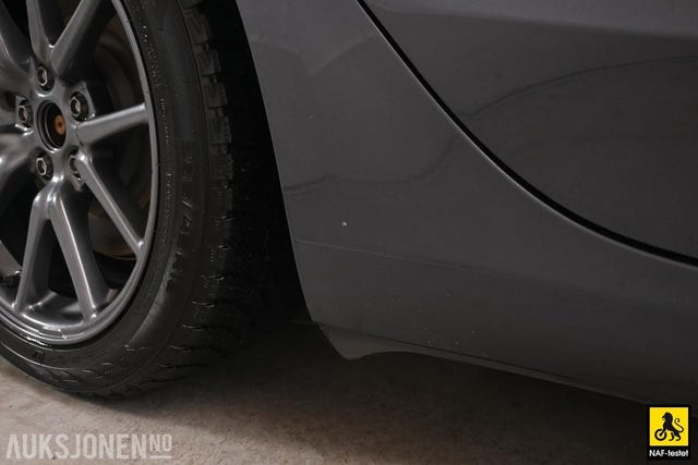 2019 TESLA MODEL 3 - 32
