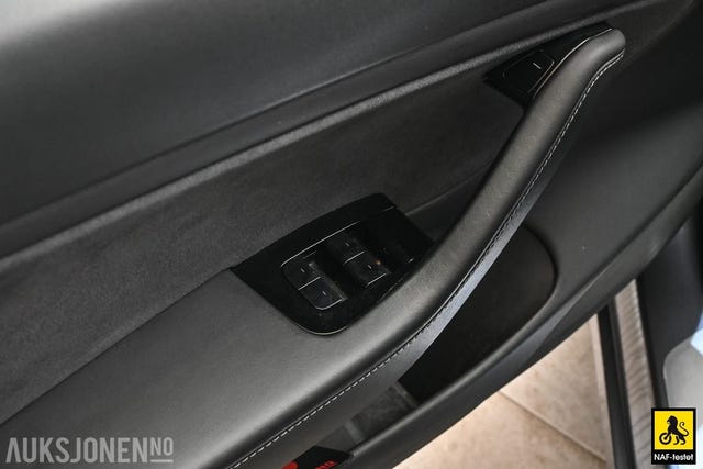 2019 TESLA MODEL 3 - 8