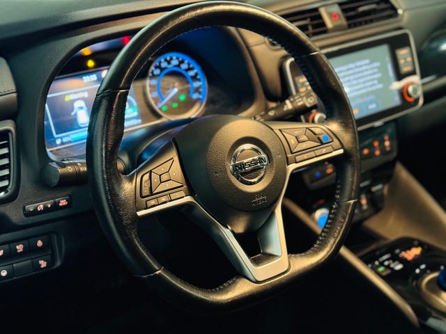 2021 NISSAN LEAF - 22
