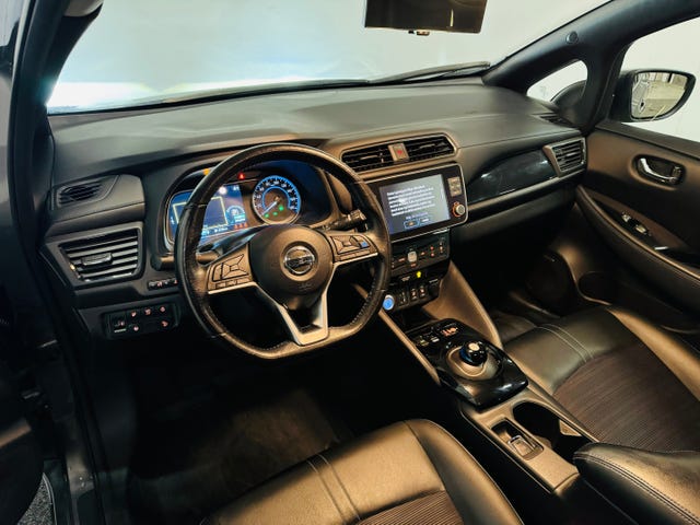 2021 NISSAN LEAF - 18