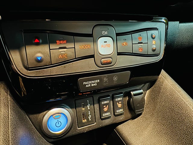 2021 NISSAN LEAF - 29
