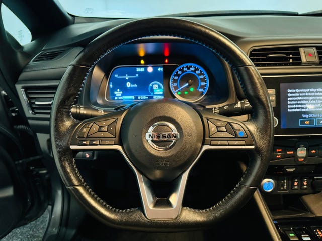 2021 NISSAN LEAF - 23