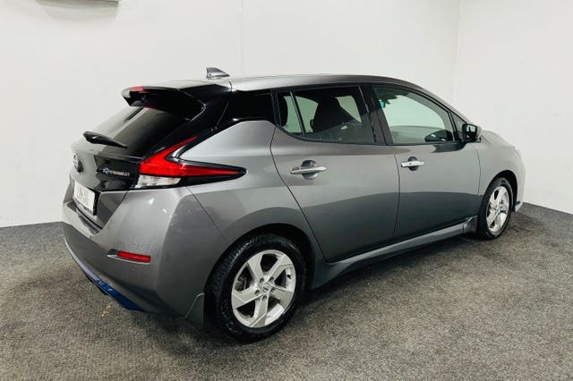 2021 NISSAN LEAF - 12