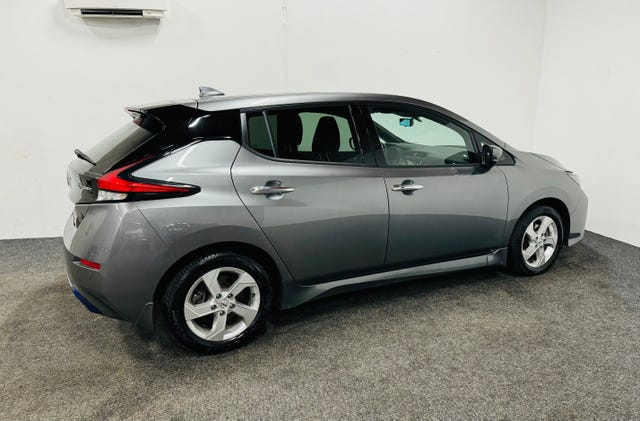 2021 NISSAN LEAF - 11