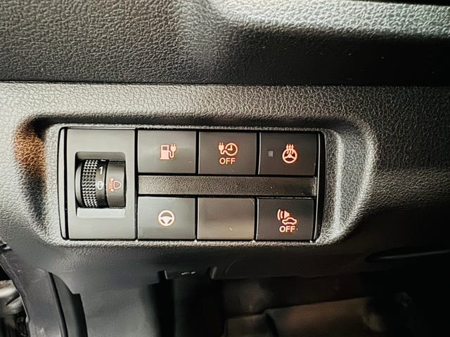 2021 NISSAN LEAF - 26