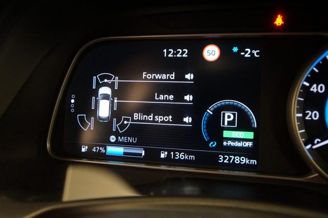 2021 NISSAN LEAF - 30