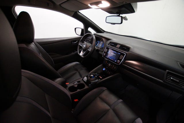 2021 NISSAN LEAF - 24