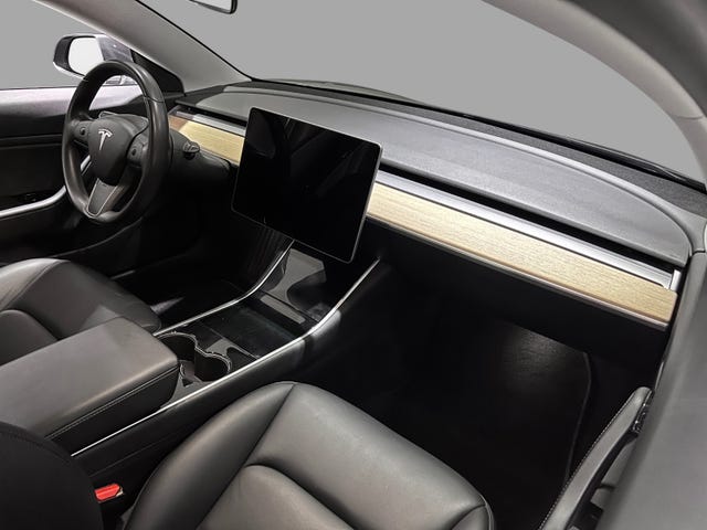 5YJ3E7EB3KF242500 2019 TESLA MODEL 3-5