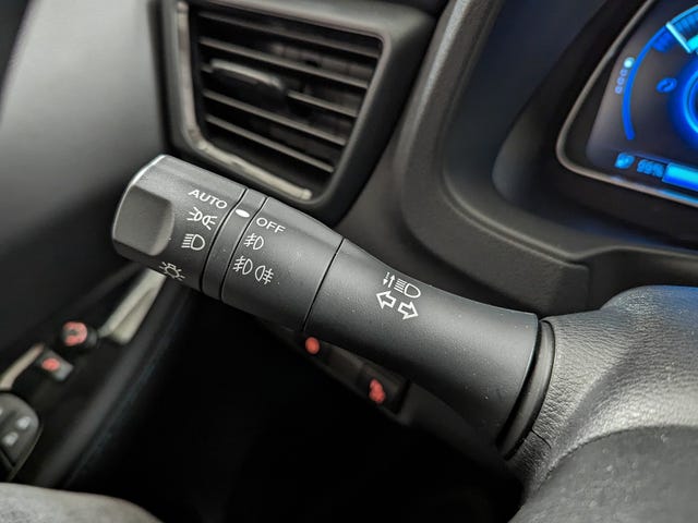 2022 NISSAN LEAF - 19