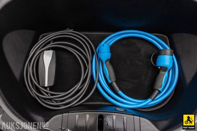 2019 TESLA MODEL 3 - 35