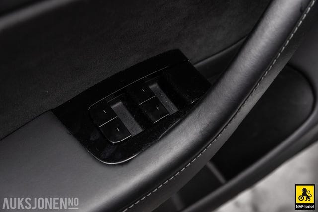 2019 TESLA MODEL 3 - 8
