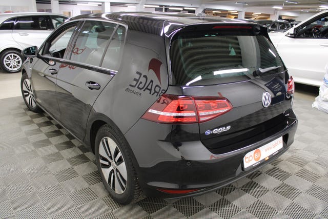 2015 VOLKSWAGEN GOLF - 8