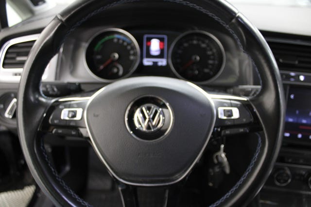 2015 VOLKSWAGEN GOLF - 23