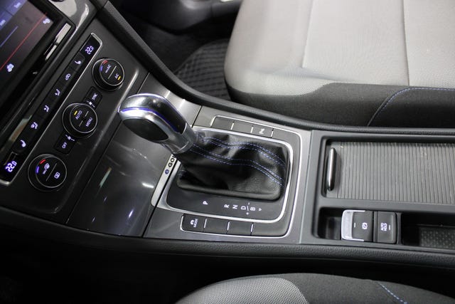 2015 VOLKSWAGEN GOLF - 25