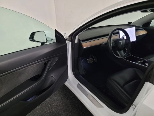 2019 TESLA MODEL 3 - 10