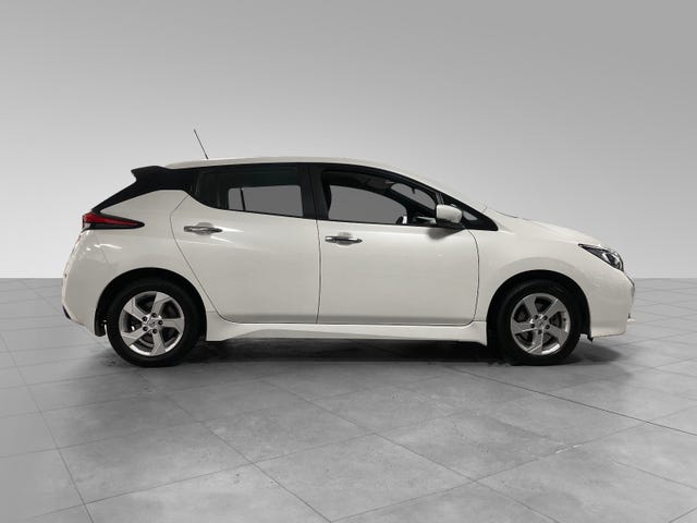 2021 NISSAN LEAF - 12