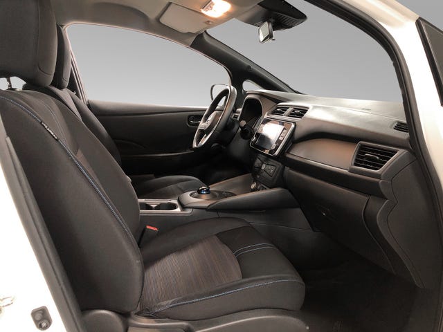 2021 NISSAN LEAF - 21