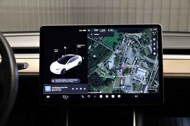 2019 TESLA MODEL 3 - 17