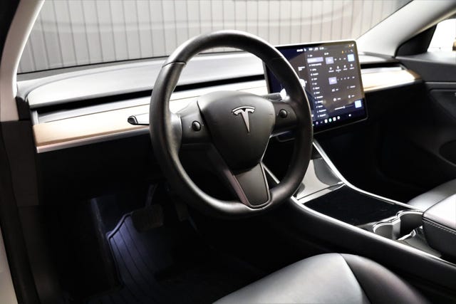 2019 TESLA MODEL 3 - 9
