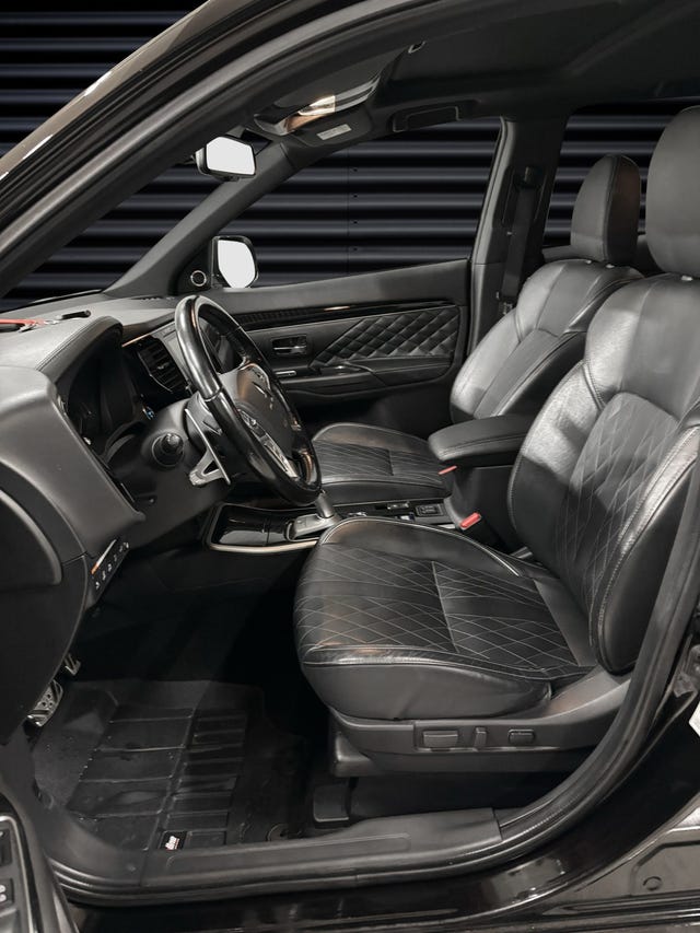 2020 MITSUBISHI OUTLANDER - 12