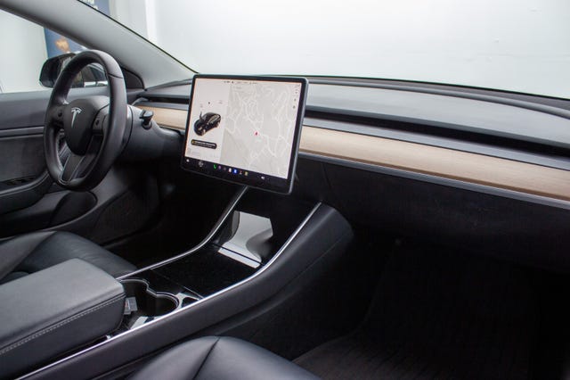 2019 TESLA MODEL 3 - 9