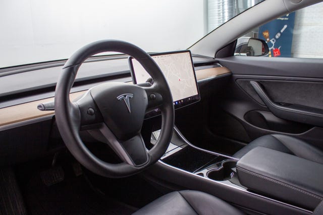 2019 TESLA MODEL 3 - 10
