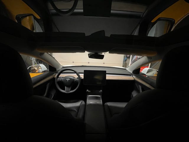 2021 TESLA MODEL 3 - 11