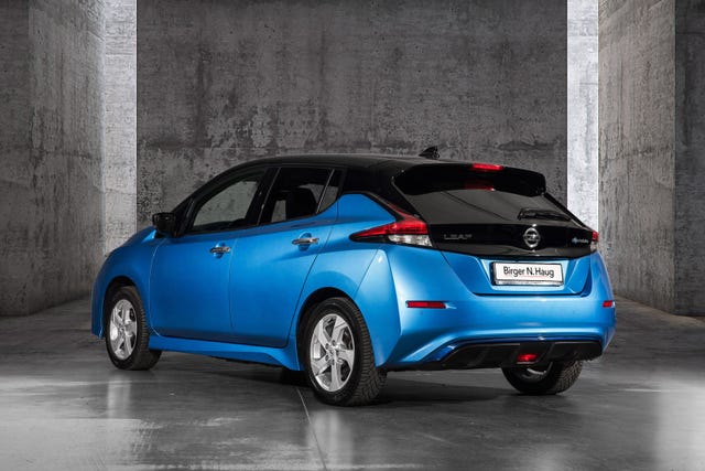 2021 NISSAN LEAF - 10