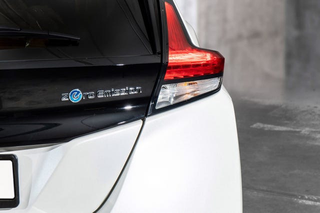 2022 NISSAN LEAF - 10