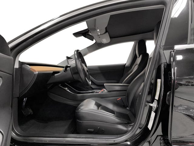 5YJ3E7EB4KF238696 2019 TESLA MODEL 3-5
