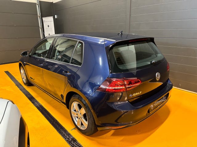 2015 VOLKSWAGEN GOLF - 8