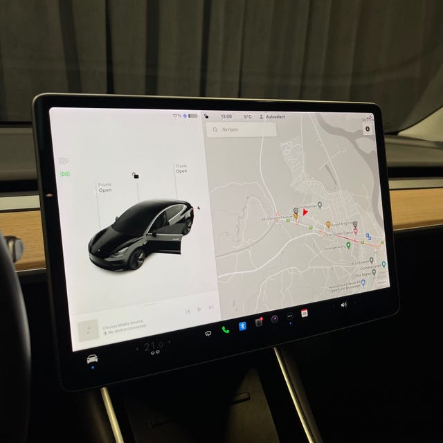 2019 TESLA MODEL 3 - 43