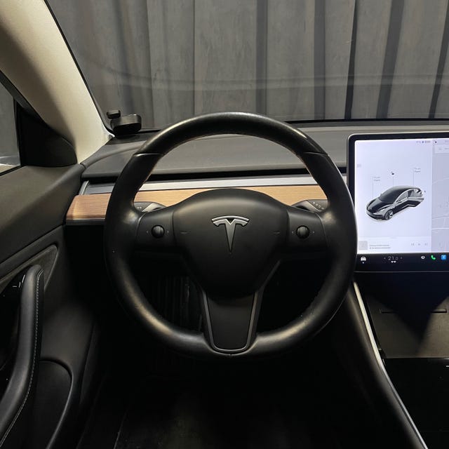 2019 TESLA MODEL 3 - 26