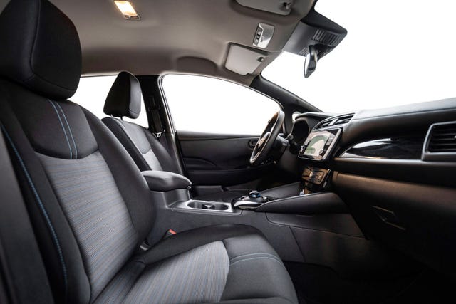 2022 NISSAN LEAF - 22