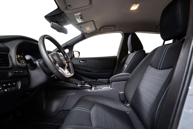 2022 NISSAN LEAF - 10