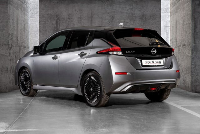 SJNFAAZE1U0167448 2022 NISSAN LEAF-2