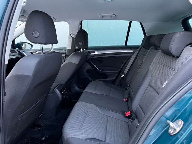2018 VOLKSWAGEN GOLF - 18