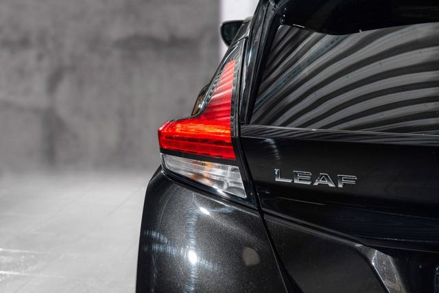 2021 NISSAN LEAF - 8
