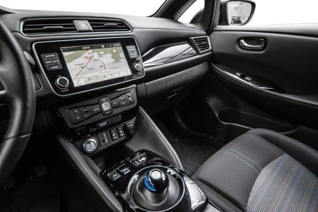 2021 NISSAN LEAF - 15