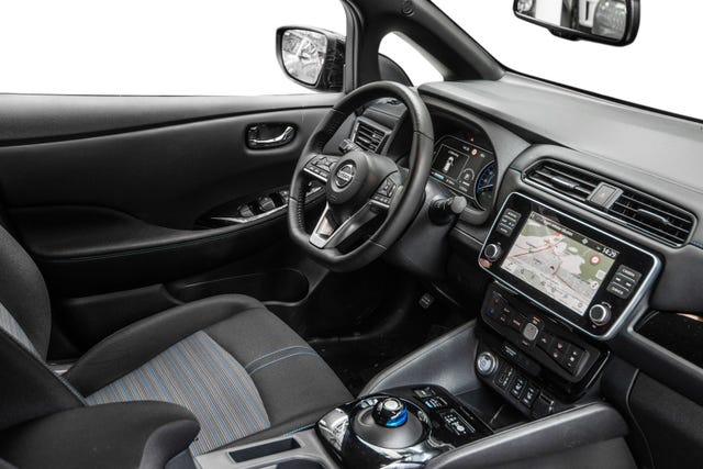 2021 NISSAN LEAF - 21