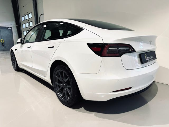 2021 TESLA MODEL 3 - 7