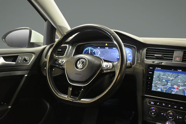 2018 VOLKSWAGEN GOLF - 14