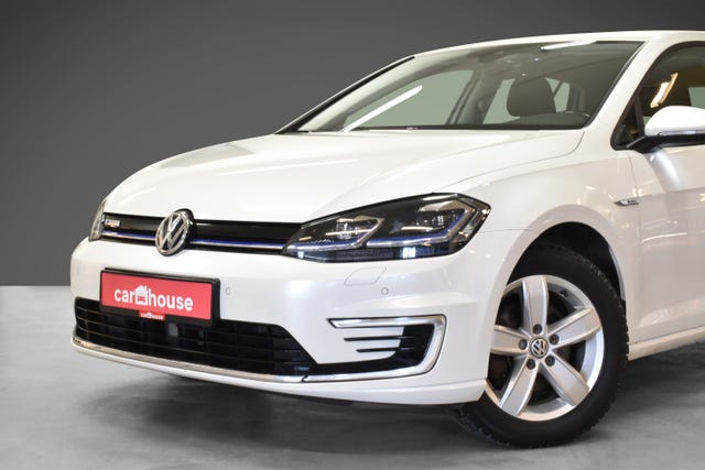 WVWZZZAUZJ8900155 2018 VOLKSWAGEN GOLF-1