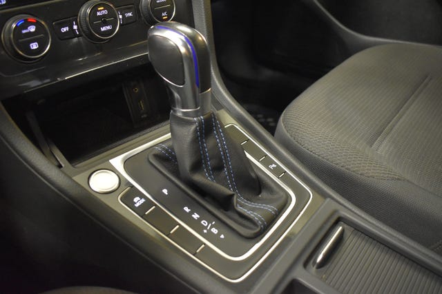 2018 VOLKSWAGEN GOLF - 22