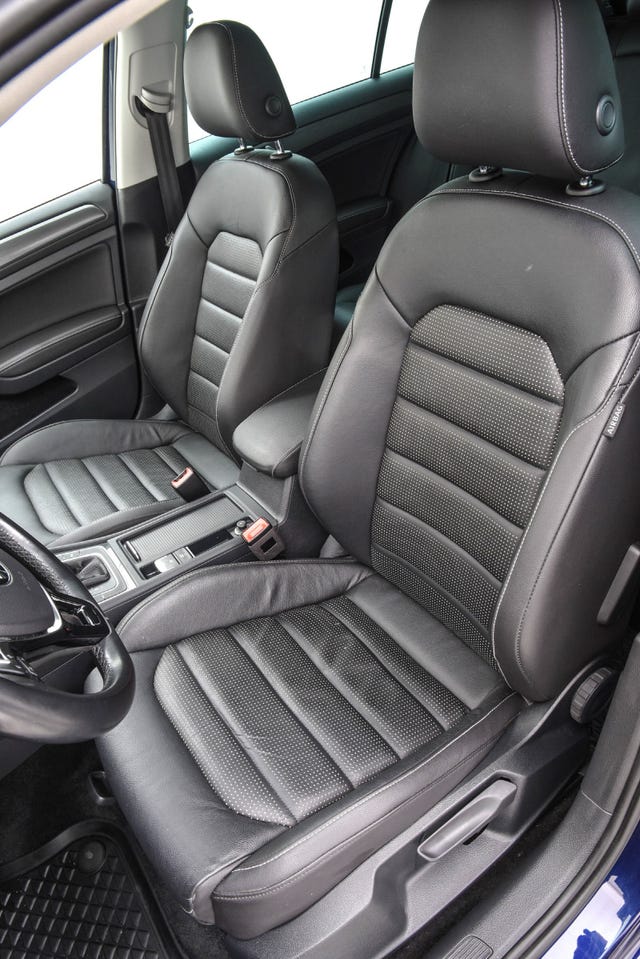 2019 VOLKSWAGEN GOLF - 14