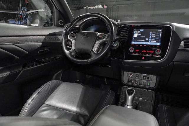 2020 MITSUBISHI OUTLANDER - 33