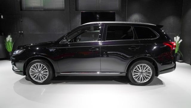 JMBXDGG3WLZ008616 2020 MITSUBISHI OUTLANDER-2