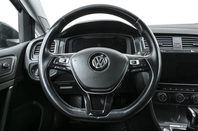 2018 VOLKSWAGEN GOLF - 9